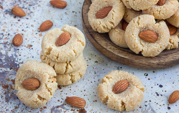 Feast On These Avocado, Almond & Chia Cookies This Christmas